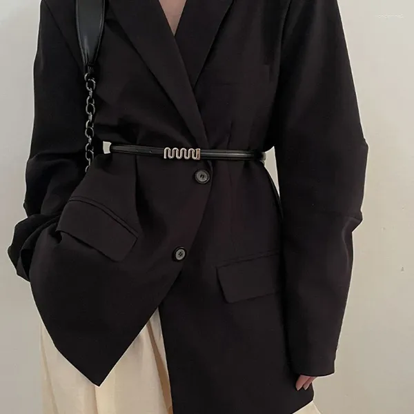 Cinture Moda semplice pelle PU per donna tinta unita skinny fibbia in metallo cintura in vita sottile cinturino per decorazione cappotto per ragazze
