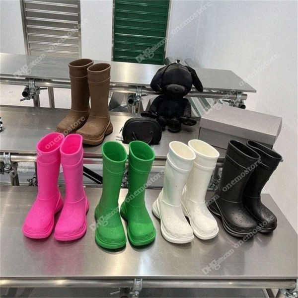 Designer de marca de luxo mulheres homens botas de chuva joelho alto arco EVA plataforma de borracha marrom verde brilhante rosa preto sapatos ao ar livre tênis 35-43 v0jx #