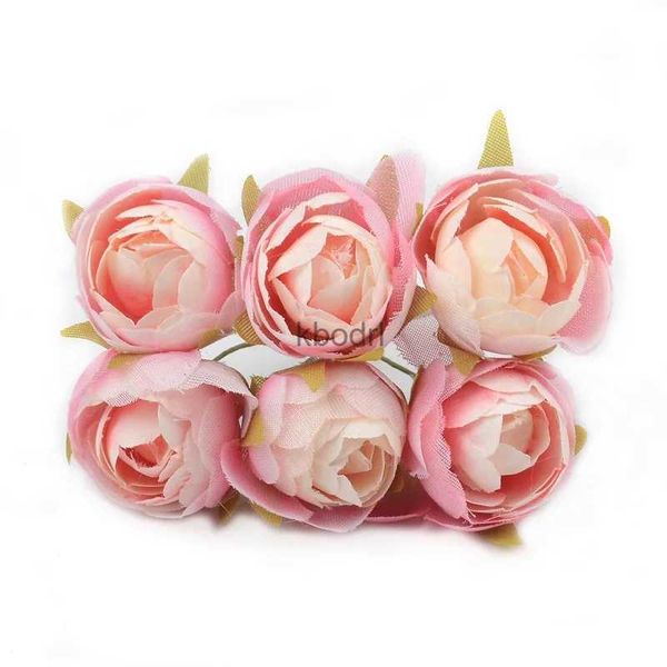 Faux Floral Greenery 6 pçs / lote Artificial Silk Tea Rose Flower Bouquet Para Natal Casa Decoração de Casamento Barato Flores Falsas Artesanato YQ240125