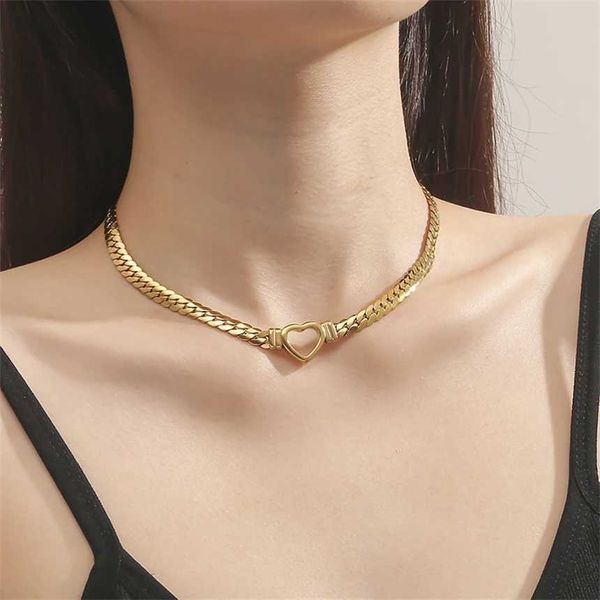 Bracciale in acciaio inossidabile 316L Hollow Love Heart Shape Flat Snake Chain Collane con ciondolo Bracciali Moda Alta gioielleria Regalo per feste SAN581 240125