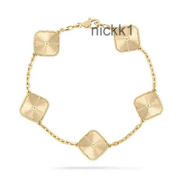 Braccialetti di design Bracciale Van Clover a quattro foglie in oro 18 carati con ciondolo a forma di amore, diamante di cristallo scintillante per le donne, ragazza, matrimonio, festa della mamma, gioielli con scatola COS5