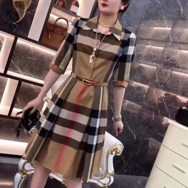 Damenmode im britischen Stil, Hemdkleid, Luxusmarken-Designerkleid, modisches Kleid mit Buchstabendruck, schlanker, schnell trocknender Minirock, amerikanische Damenbekleidung, Damen, lässig, 4897