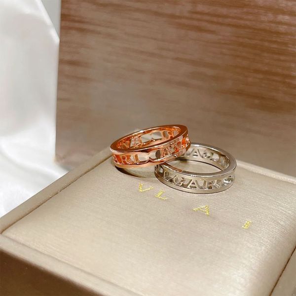 Ring Designer-Ring Luxus-Designer-Ringe für Damen lieben Designer-Simulationsdiamant Weiß-Roségold Trend Mode Gold und Silber Hochzeit