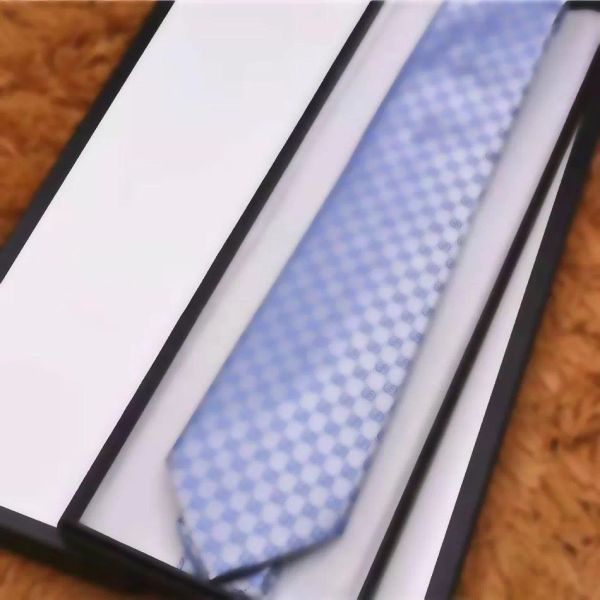 2024 Cravatta da uomo di tendenza moda cravatta in seta a quadri e cravatta a righe formale festa di nozze d'affari con scatola