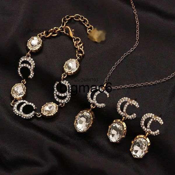 Designer Collana Bracciale gVcciI Gioielli Orecchini Set di gioielli Vintage Oro Romantico Nero Rosso Bianco Cristallo Diamante Regalo per coppie di moda