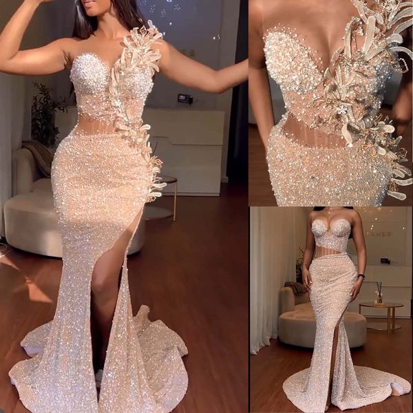 Wunderschöne sexy Meerjungfrau-Abendkleider mit Pailletten, Illusion, herzförmiger Träger, trägerloses Kleid, Sweep-Zug, Partykleid, Robe de Soiree, maßgeschneidert, L240104