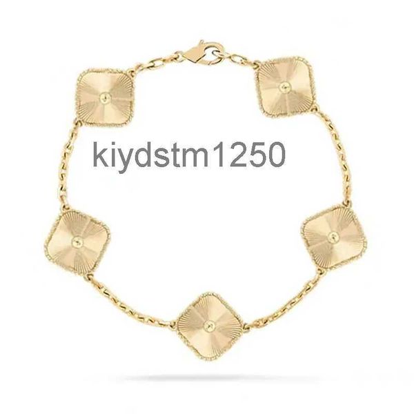 Braccialetti di design Bracciale Van Clover a quattro foglie in oro 18 carati con ciondolo a forma di amore, diamante di cristallo scintillante per le donne, ragazza, matrimonio, festa della mamma, gioielli con scatola EQ1A