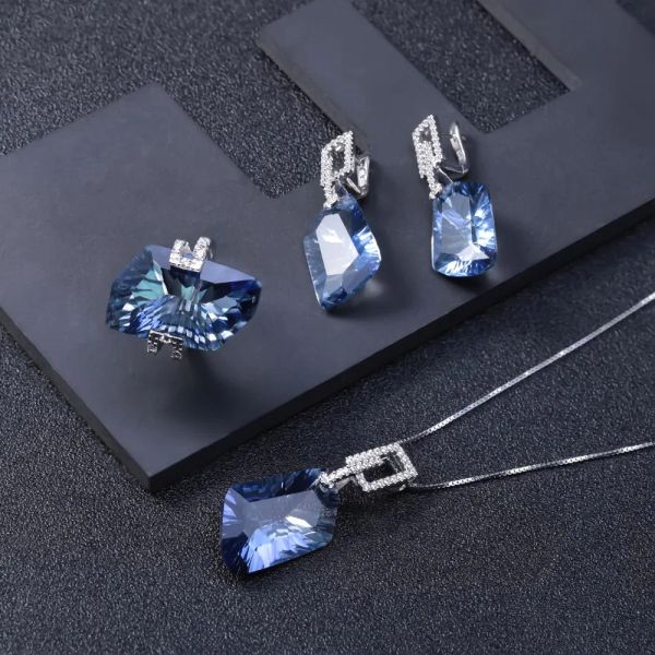 Charm Gem's Ballet Unregelmäßiges natürliches Iolith-Blau-Mystik-Quarz-geometrisches Schmuckset aus Sterlingsilber mit Halskette, Ohrringen und Ringen