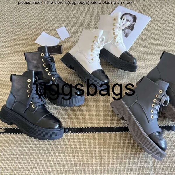 Chanells Schuhkanal C Zehen ineinandergreifende Patentkappe Schnüre -up -Knöchelstiefel Damenkampf Moto Motorrad Militär Tall Stiefel Chunky Heels Lug Soone Matt Calfskin Black Bo