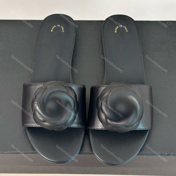 Slaytlar Lüks Tasarımcı Camellia Terlik Kadın Ayakkabı Yüksek Kaliteli Sıradan Sandalet Flip Flips Terlik Buzağı 1.5cm Lazy Flats Yaz Plajı Sandal Kutu 10A 35-41