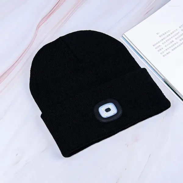 Berets Beanie de inverno com luz USB carregando chapéu LED para homens mulheres iluminado farol malha 4 leds pesca