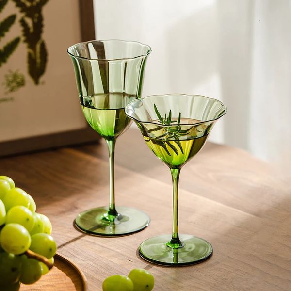 JINYOUJIA Calici francesi vintage con motivo floreale verde Calici fatti a mano in cristallo ultra sottile Bicchiere da vino Champagne Martini 240127