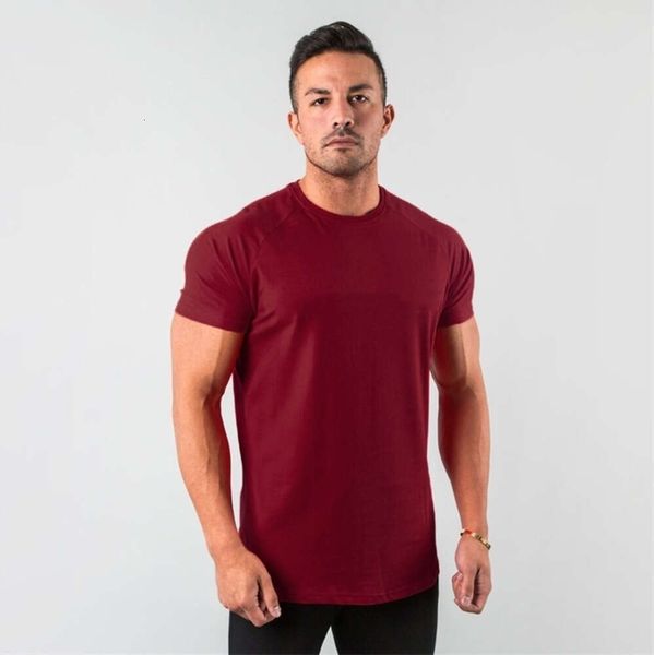 New Stylish Plain Tops Fitness T-shirt da uomo Manica corta Jogging muscolari T-shirt da bodybuilding Abbigliamento da palestra maschile T-shirt slim fit Top estivo