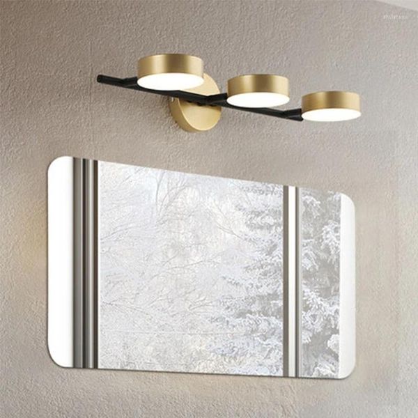 Lampada da parete Arte del ferro Semplice e moderno Specchio per bagno Armadietto per trucco Lavaggio LED oro bianco caldo Perline Apparecchio decorativo per interni