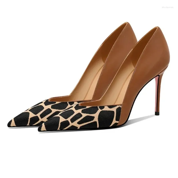 Модельные туфли, женские туфли с леопардовым принтом, весенние женские туфли-лодочки с острым носком, пикантные вечерние туфли на тонком каблуке высокого качества для офисных девушек, весна 2024 г.
