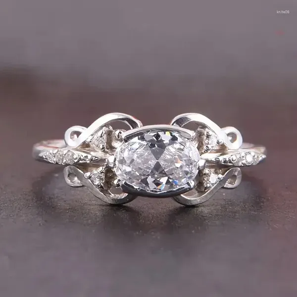 Clusterringe Exquisite ästhetische Dame Ehering helle Zirkonia Fingerschmuck wunderschöne silberne Farbe Zubehör für Verlobung