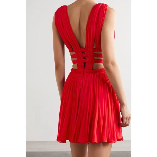 Takılı elbiseler tasarımcı elbise kadın kırmızı parti dress seksi sırtsız kısa etek lüks yıldız aynı bir çizgi elbise v boyun minidress kolsuz kayma elbise moda elbise