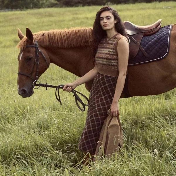 Coletes femininas Mulheres outono e inverno padrão listrado geométrico crochê mistura de lã com decote em v colete de malha