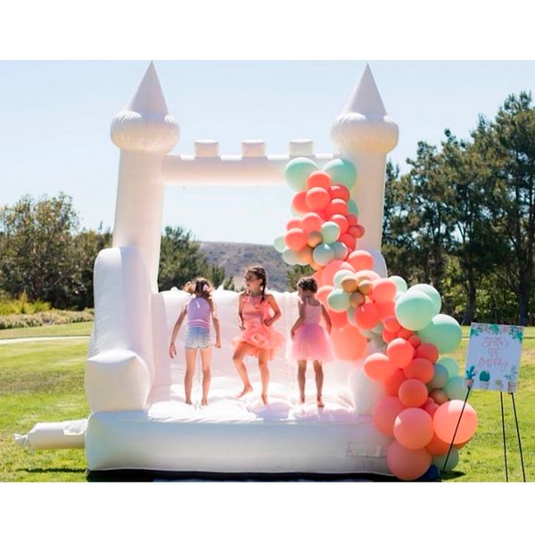 Corrediça inflável branca luxuosa moderna do castelo bouncy com parede da escalada lua casa do salto da explosão salto bouncer para o casamento 001