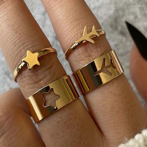 Cluster Ringe 4 Teile/satz Männer Frauen Paar Ring Set Gold Farbe Hohl Flugzeug Stern Finger Knuckle Charme Schmuck Liebhaber Geschenk