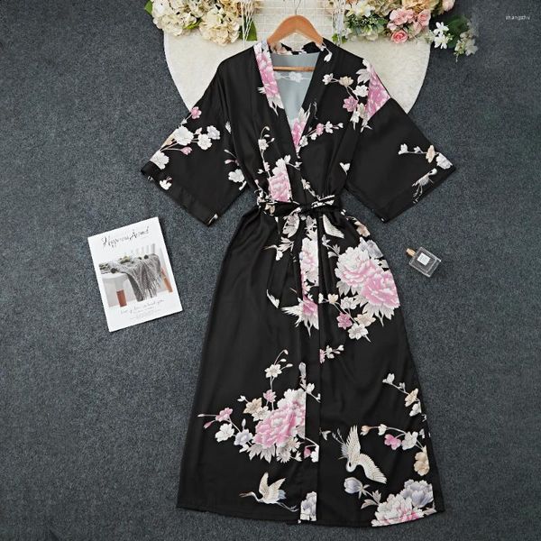 Indumenti da notte da donna Stampa nera Fiore Abito lungo Camicia da notte Primavera Estate Mezza manica Kimono Accappatoio Abito da donna Sexy Rayon Abito da casa