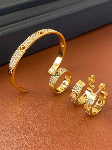 Luxus Frauen Designer Ring Schmuck Mode Lässig Paar Hohe Qualität Marke F Klassische Gold Silber Buchstaben Männer Diamnond Ringe für Laides