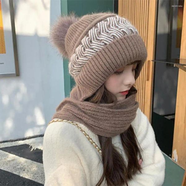 Beralar Bayanlar Kış Şapkası Kadınlar İçin Knited Rüzgar Geçirmez Sıcak Peluş Top Dekor Anti-Slip Beanie Eşarp Combo Şık Kulak