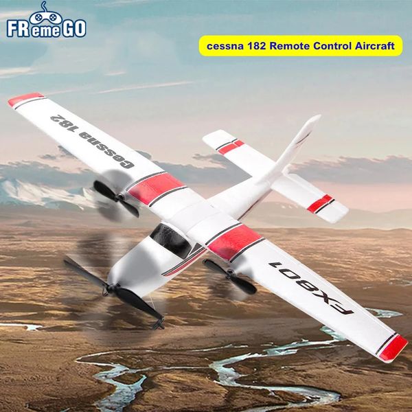 FX801 RC Avião EPP Espuma Planador Avião de Controle Remoto 2.4G 2CH RTF Fixo Wingspan Avião Lutador Brinquedos Presentes para Crianças 240118