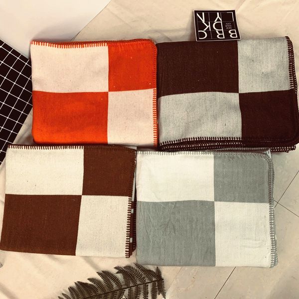 Lettera Coperta in cashmere Imitazione Sciarpa di lana morbida Scialle Caldo portatile Plaid Divano letto Pile Lavorato a maglia Asciugamano Mantello Coperte rosa reticolo