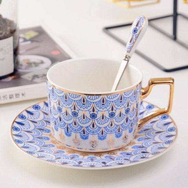 Klasik Kemik Çin Kahve Fincanları Saucers Sofra Takımı Kahve Kupaları Kaşık Seti Set İktibat Çay Seti Ev Kitchen191Q