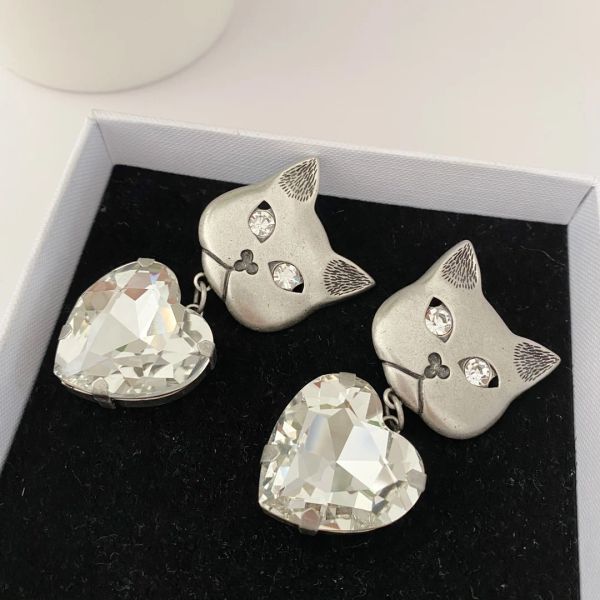 Charm 2022ar Europäischer und amerikanischer Modeschmuck Sier Metal Cat Heart Diamond Anhänger Ohrringe für Frauen zum Geburtstag Geschenk