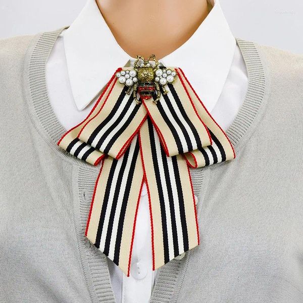 Broches de luxo cristal abelha moda pérola listra fita laço vintage broche para mulheres webbing colar pinos roupas acessórios