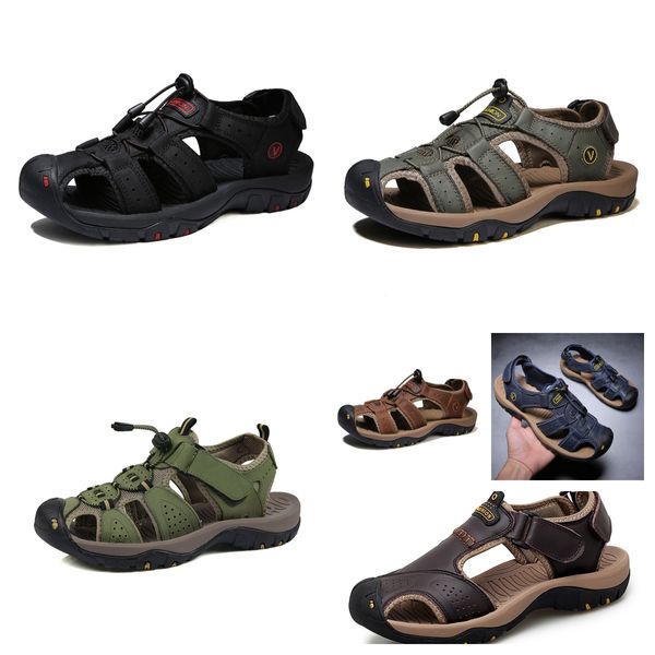 2024 Designer Summer Hot Sales Sandali da uomo in pelle con suola morbida scarpe da donna per il tempo libero da spiaggia scarpe comode pantofole antiscivolo