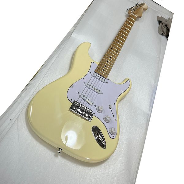 guitarra, guitarra boutique st de alta qualidade, corpo branco, escala de bordo de 6 cordas, 3 botões de afinação, acessórios prateados, guitarra elétrica