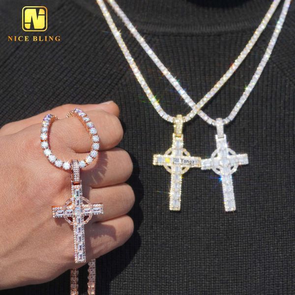 Passa il tester del diamante Ciondoli con ciondolo croce taglio smeraldo Ciondolo moissanite in argento 925 Hip Hop ghiacciato Rapper Gioielli Regali Idea