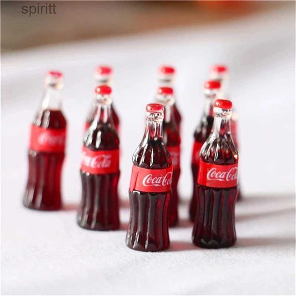 Altri accessori per la decorazione della tavola 5 pezzi Mini Cola Soft Drink Bottiglia in scala Modello Ornamento in miniatura Bevanda Coca Cola Modelli di simulazione Fai da te Decorazioni per la casa Artigianato YQ240129