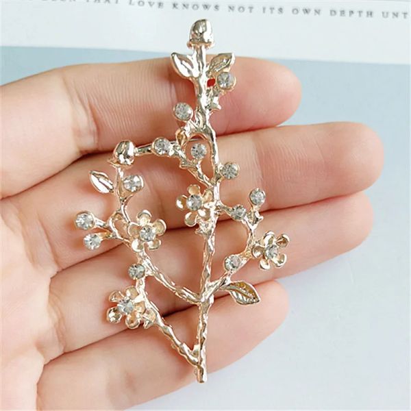 Ringe 50pcs/Los Goldfarbe Big Crystal Zweig Zauber Blumenzweig Anhänger DIY für Haarnadel handgefertigt Hochzeit Schmuck Making Großhandel