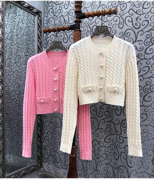 Camisola de malha feminina cardigans 2024 primavera moda cardigan casacos de alta qualidade senhoras torção tricô pérola beading botão bege rosa topos