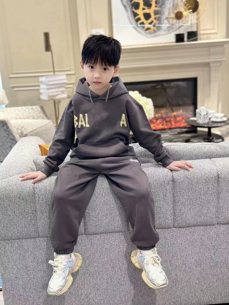 Hoodie Kid İki Parça Set Çocuk Tasarımcı Setleri Mektup Bebek Seti Pantolon Üstleri Chidlren Sıradan Spor 2 PCS Fasion Kız Erkek Takip Seti Set Dalga Giysileri Pembe Siyah