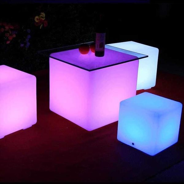 Mobili da giardino impermeabile sgabello incandescente cubo sedia telecomandata PE plastica LED RGB Wireless El decorazione lampade da prato304y