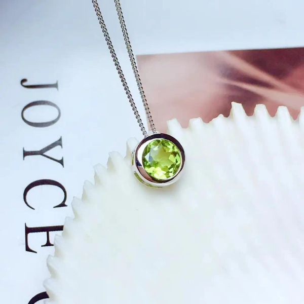 Anhänger Chic Green Peridot Edelstein Anhänger für Frauen Halskette mit silbernen Schmuck Geburtstag Jubiläum Geschenk Runde grüne Edelstein