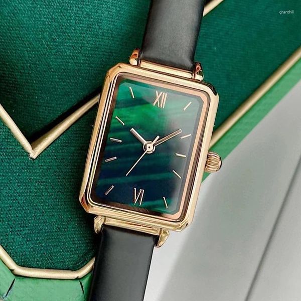 Relógios de pulso Designer Malachite Dial com Black Agate Crown Leather Strap Quartz Watch 2024 Mulheres Ins Moda All-Match