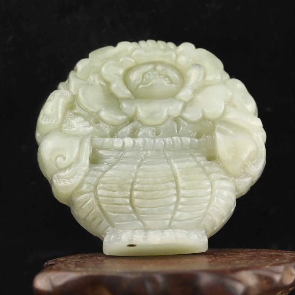 Anhänger China Natural Hetian Jade Hand geschnitzt Statue Blumenanhänger D8