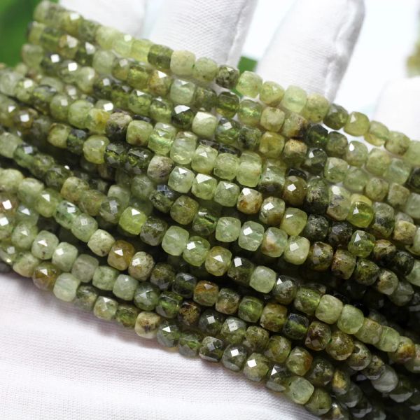 Cubo sfaccettato di granato verde naturale in lega da 4,2 mm, perline lucide per la creazione di gioielli, collane con bracciale fai da te in pietra di moda