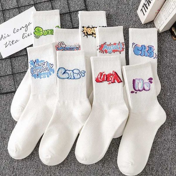 Spor Çorap Çift Çoraplar Beyaz Çoraplar Unisex üniforma uzun tüp Renkli Mektup Çorap Nefes Alabilir Orta Namlu Spor Boş Zamanları Sevgililer için YQ240126