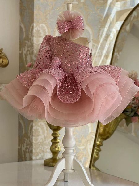 rosa bianco lucido Abito da ragazza di fiori monospalla manica lunga con paillettes Grande bling Bowtie Ruffles Tulle Puff Abiti da festa di compleanno Abiti da spettacolo Abito da spettacolo per ragazza