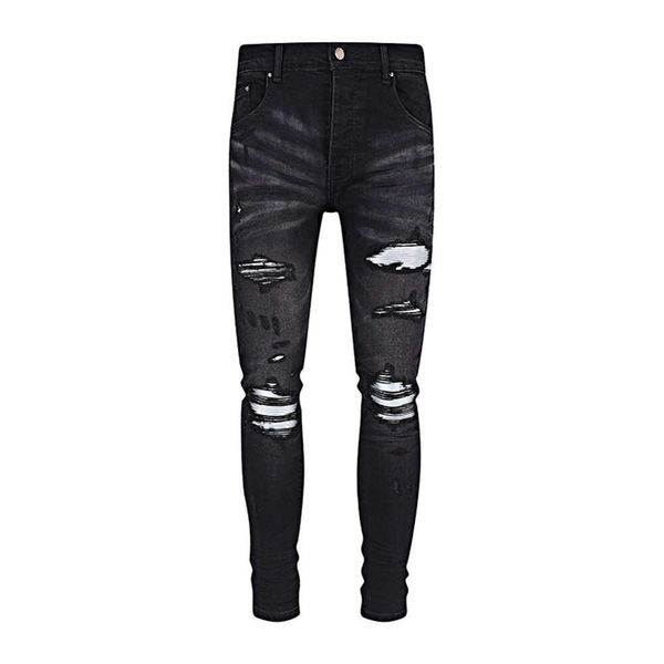 Neue trendige High Street-Marke mit gepatchten silbernen Aufnähern und Löchern, elastische Slim-Fit-Jeans in verwaschenem Schwarz für Herren