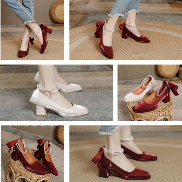 Klassische, flache Kitten-Heels aus Leder, Slingback-Sandalen, Pumps, klobige Absätze, Abendschuhe, flache Damenschuhe, Luxus-Designer-Sandalen, Damen-Hochzeitsschuhe mit Box