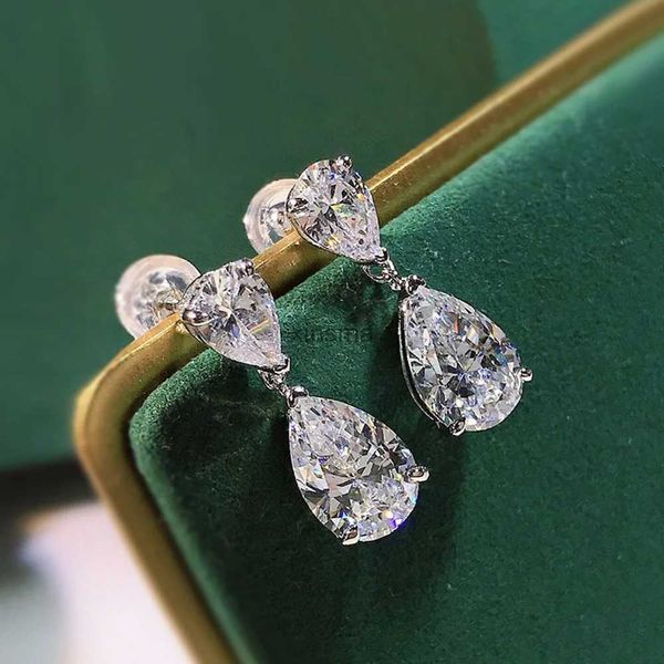 Orecchini pendenti con zirconi cubici di cristallo Huitan Orecchini pendenti con temperamento color argento per le donne Gioielli alla moda da sposa YQ240129