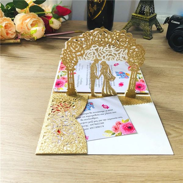 50 Pieceslot 3D PopUp Gold Glitter Convites de casamento para impressão Laser Cut Bolso Noiva e Noivo Cartão de convite IC144 240118